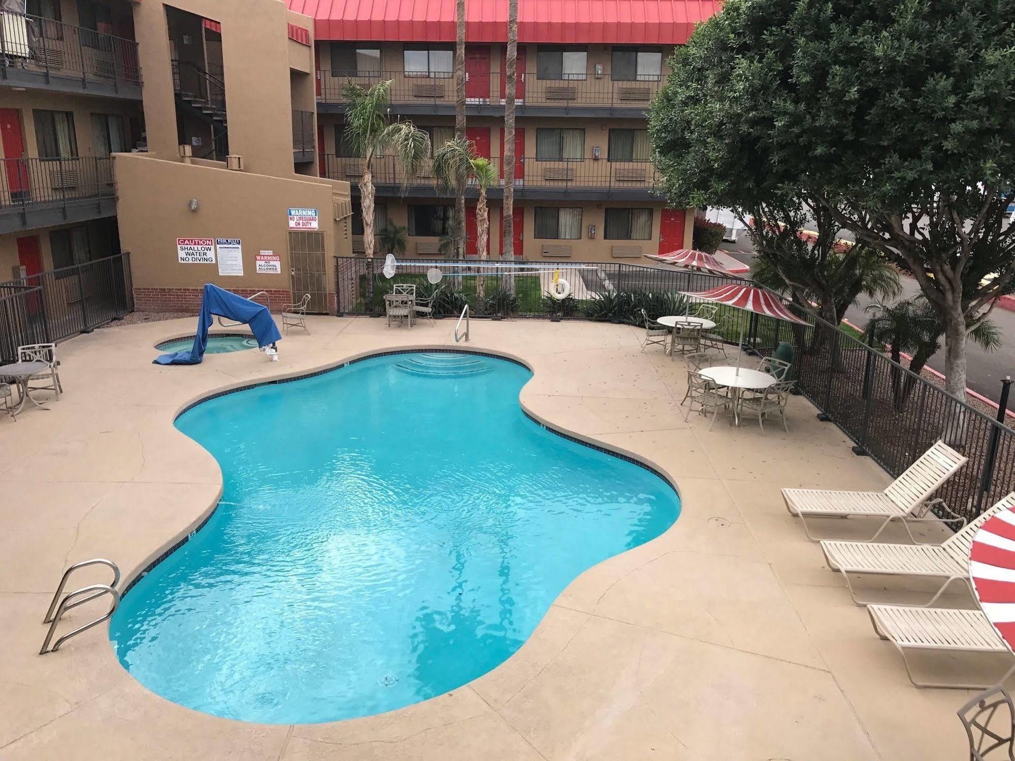 Travelers Inn - Phoenix Exteriör bild