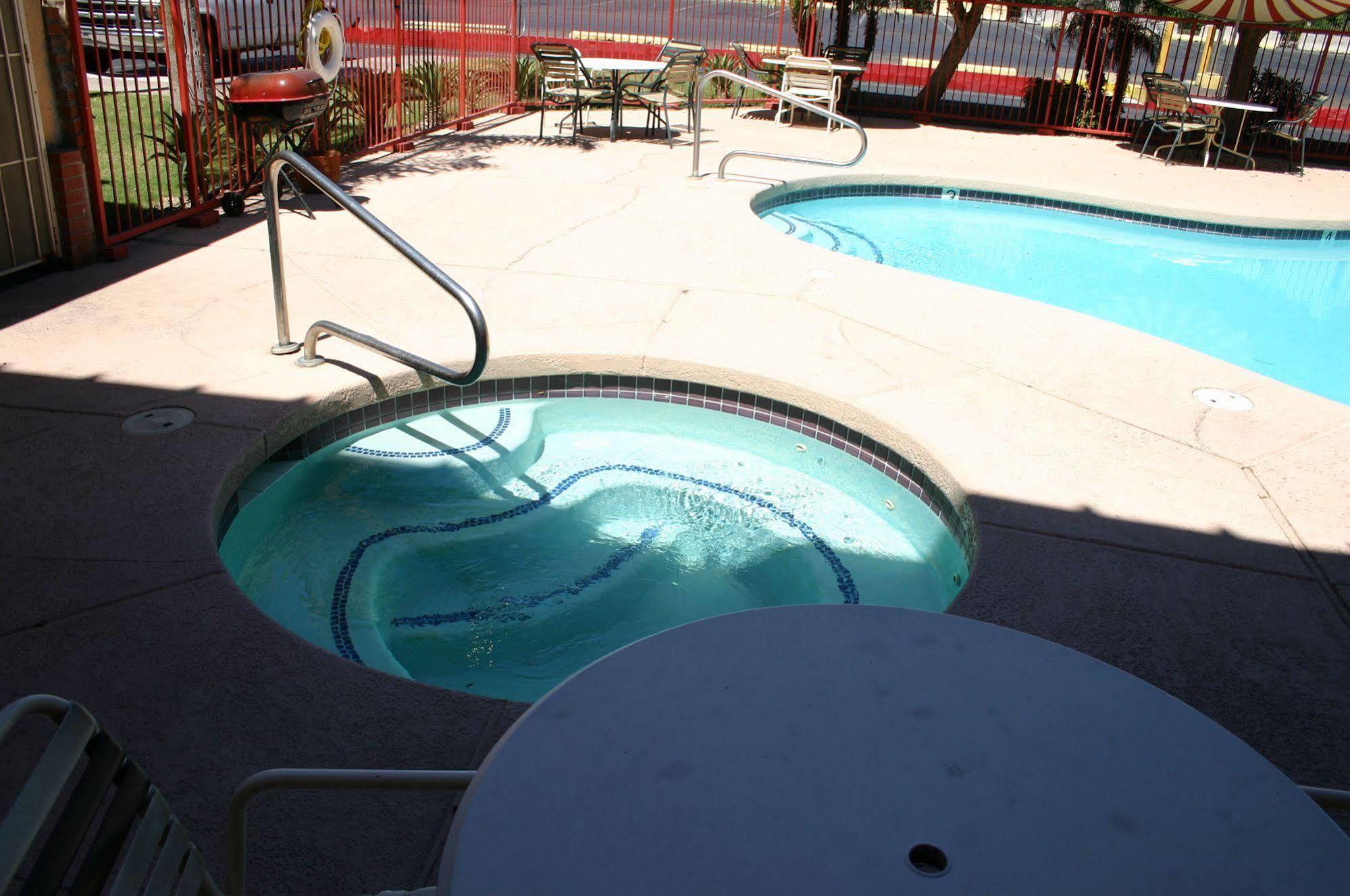 Travelers Inn - Phoenix Exteriör bild